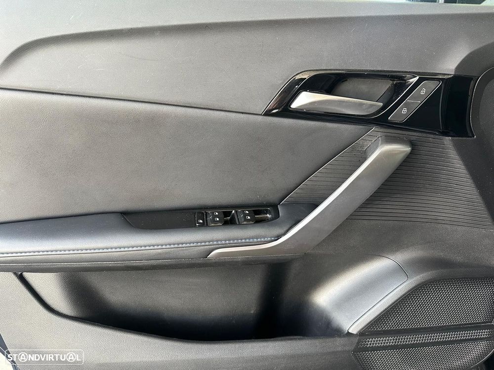 MG MG4 64 kWh Luxury - 9