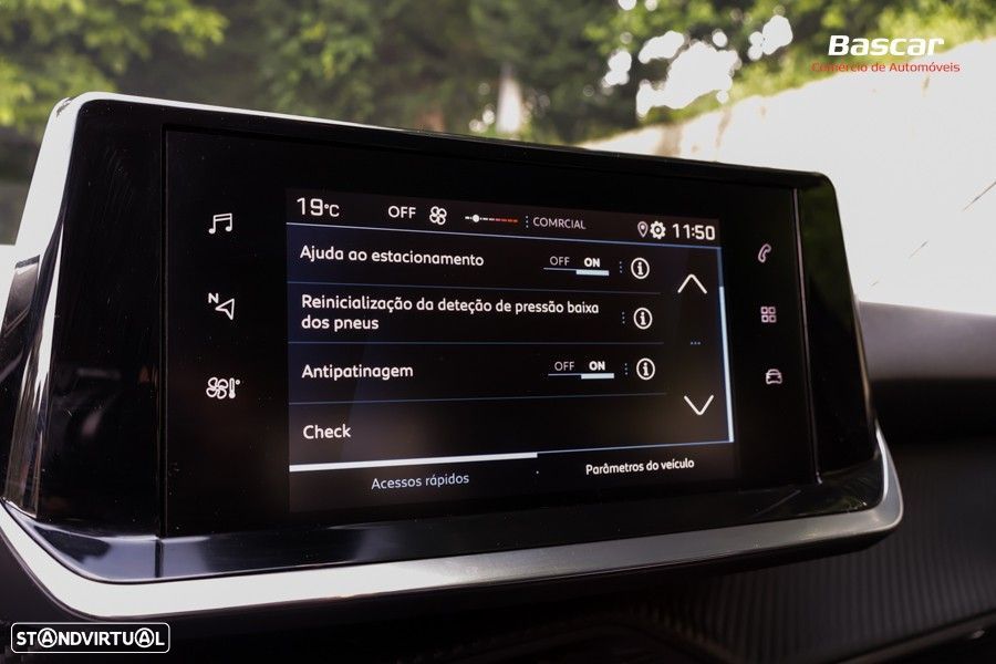 Peugeot 2008 1.2 PureTech Allure - 36