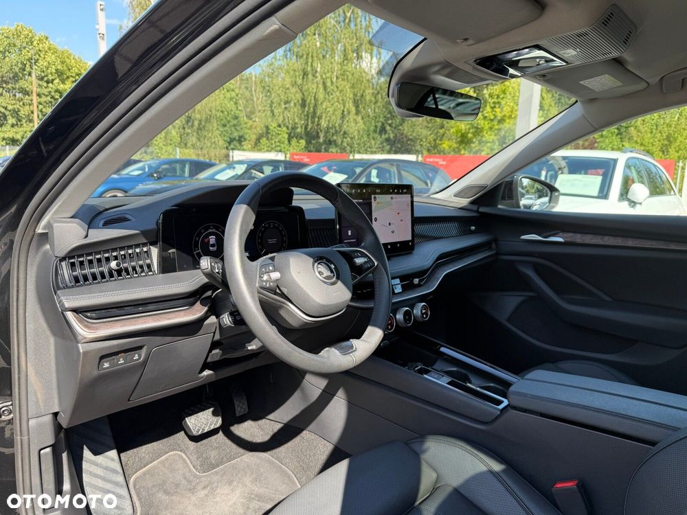 Skoda Superb 2.0 TDI SCR 4x4 L&K DSG - 17