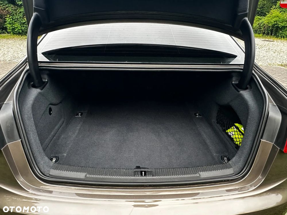 Audi A6 Limousine 2.0 TDI Multitronic - 32