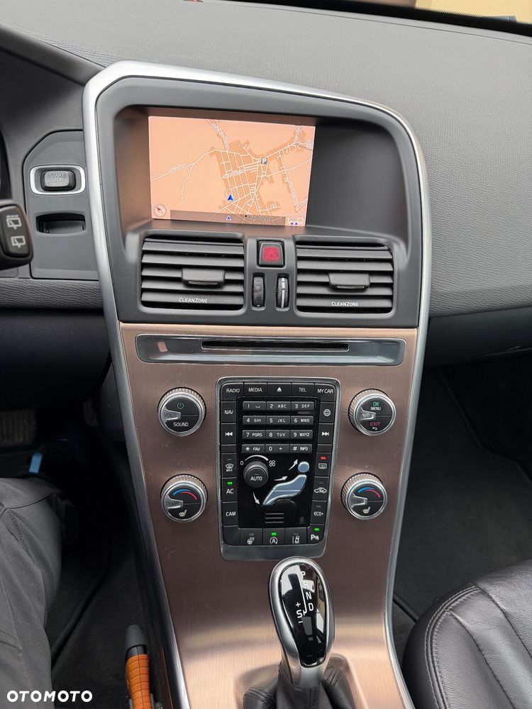 Volvo XC 60 D4 Geartronic Ocean Race - 30