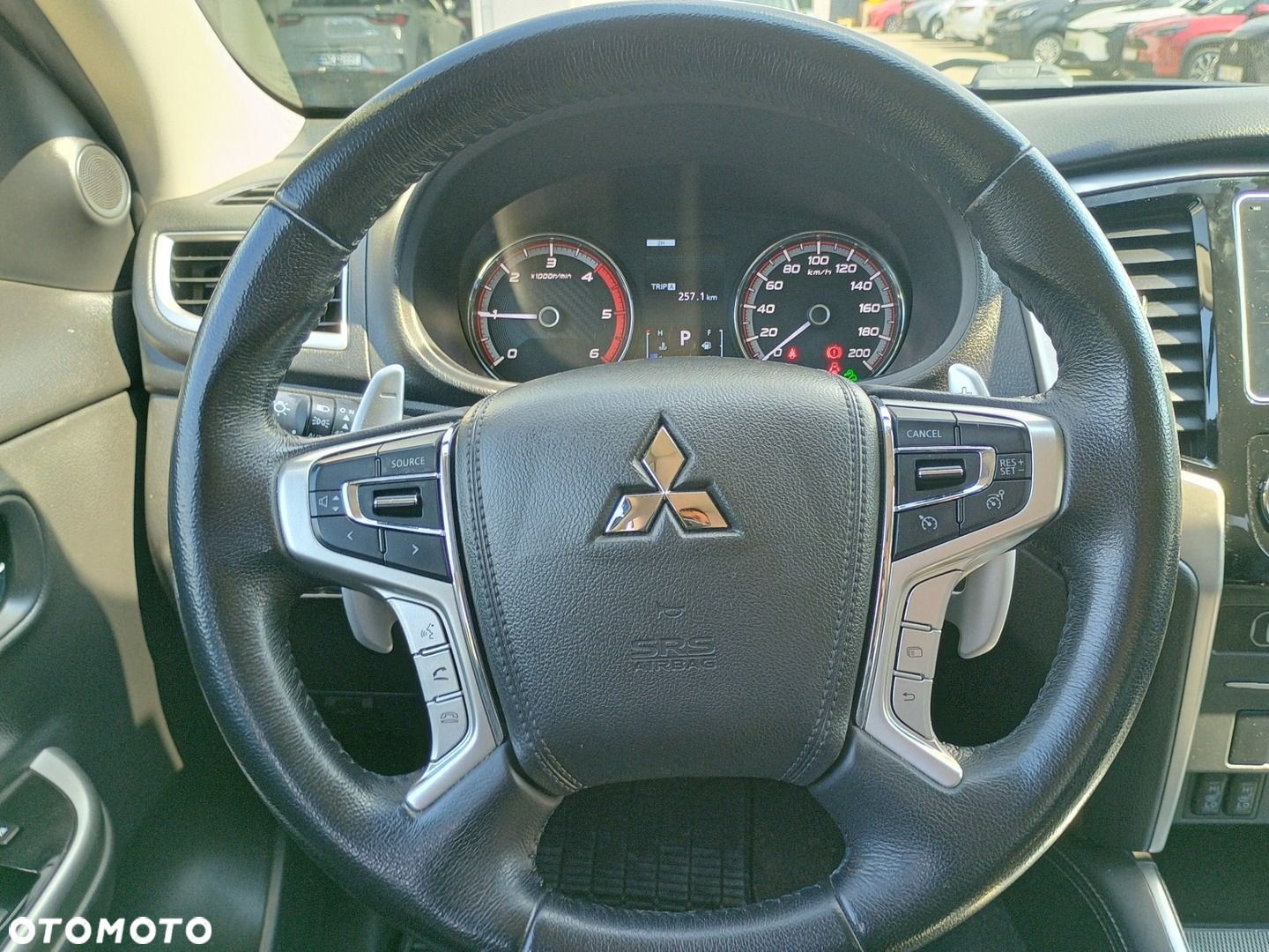 Mitsubishi L200 2.2 d DC Instyle Plus - 15