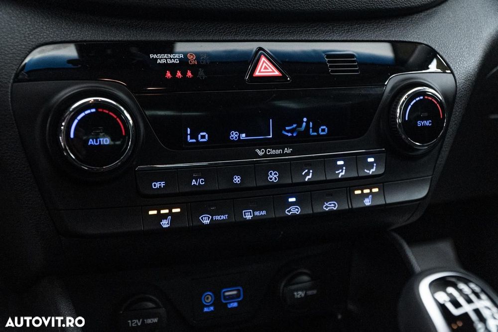 Hyundai Tucson blue 1.7 CRDi 2WD Advantage - 12