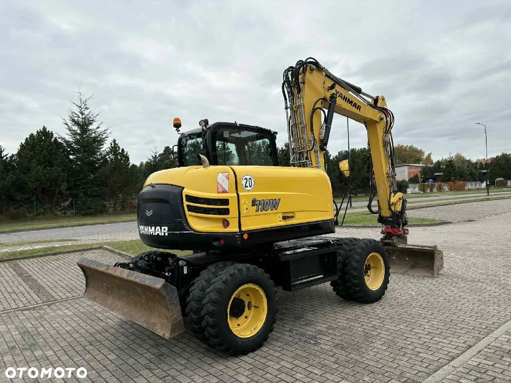 Yanmar B110W ROTOTILT 4 ŁYŻKI TYLKO 2618 mth - 28