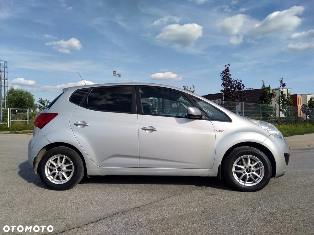 Kia Venga 1.4 L - 5