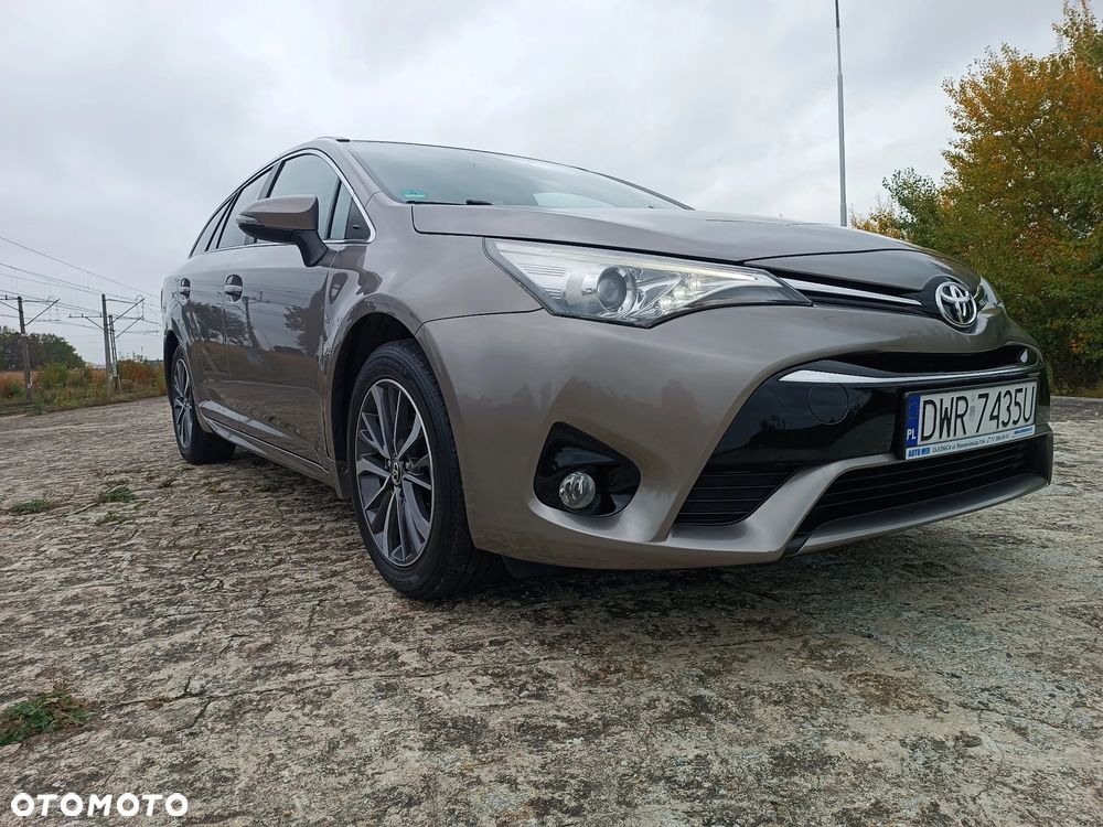 Toyota Avensis 1.8 Business Edition - 17