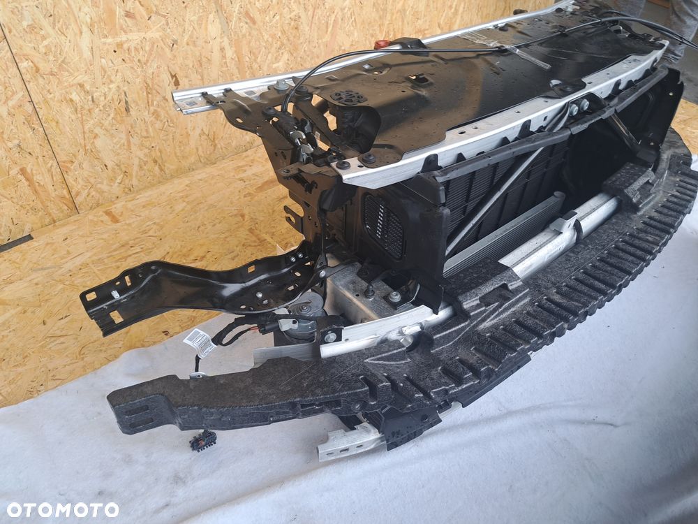 PAS PRZEDNI + KOMPLET CHŁODNIC  BMW 5 G30 G31 LCI 530iX 2.0i - 4