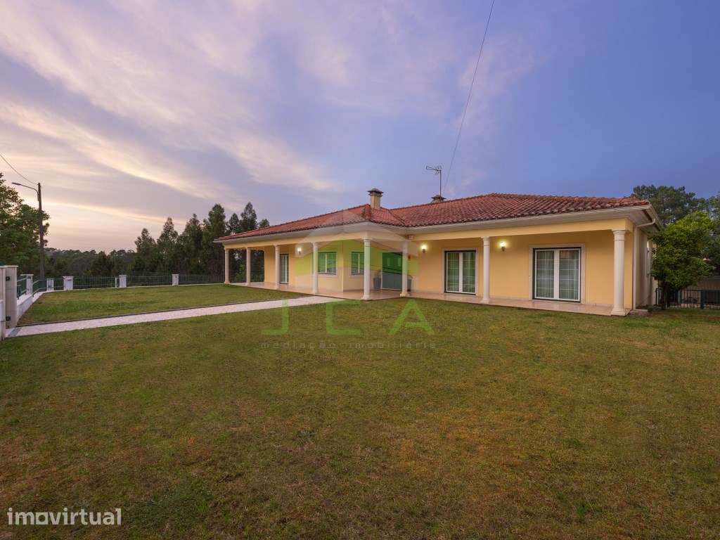 Moradia V4 com piscina e terreno a 15min de Leiria - Grande imagem: 2/60