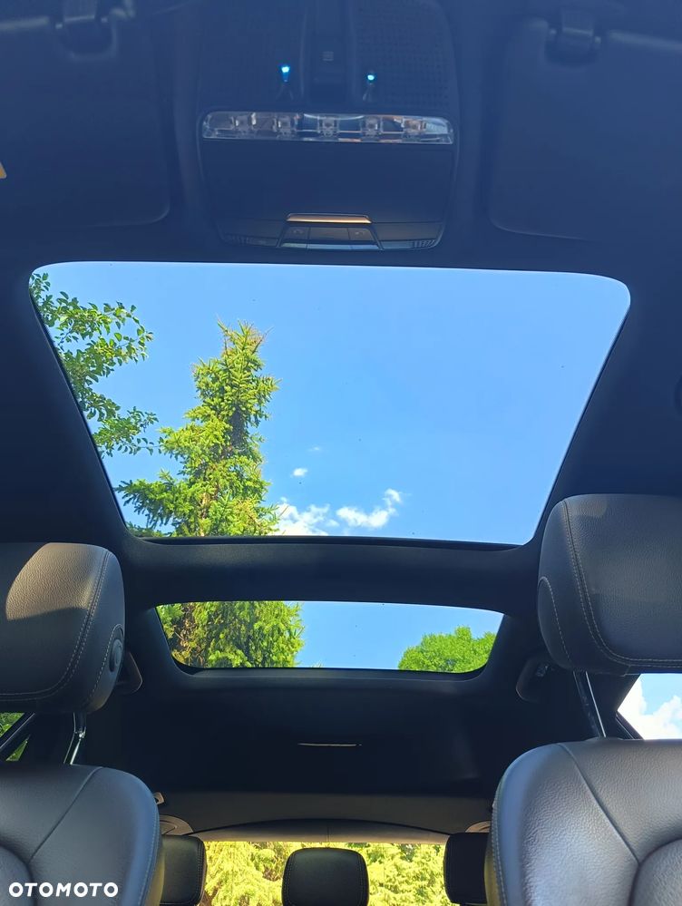 Mercedes-Benz GLC - 26