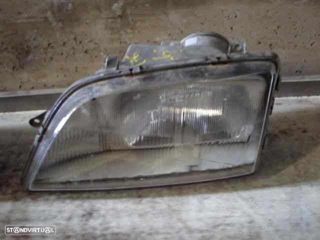 FAROL ESQUERDO - 1