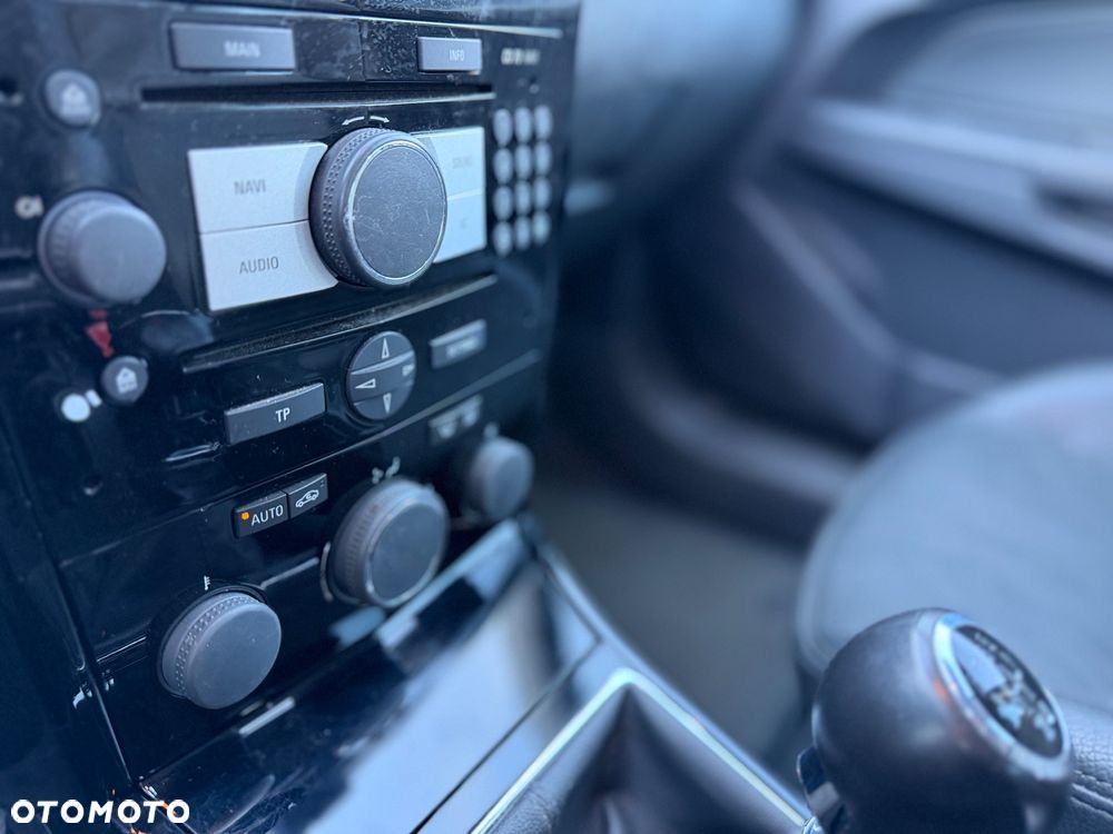 Opel Astra 1.6 Color Edition - 25