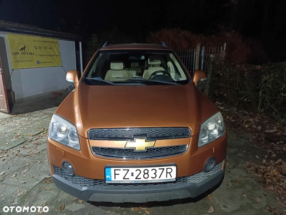 Chevrolet Captiva 2.0 4WD 7 Sitzer Automatik LT Exclusive - 2