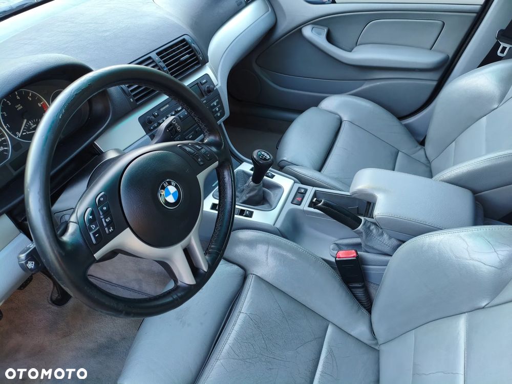 BMW Seria 3 330i - 19