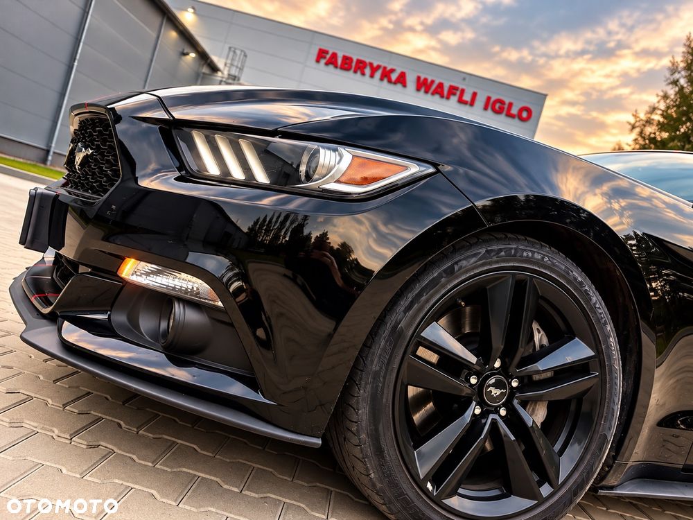Ford Mustang - 2