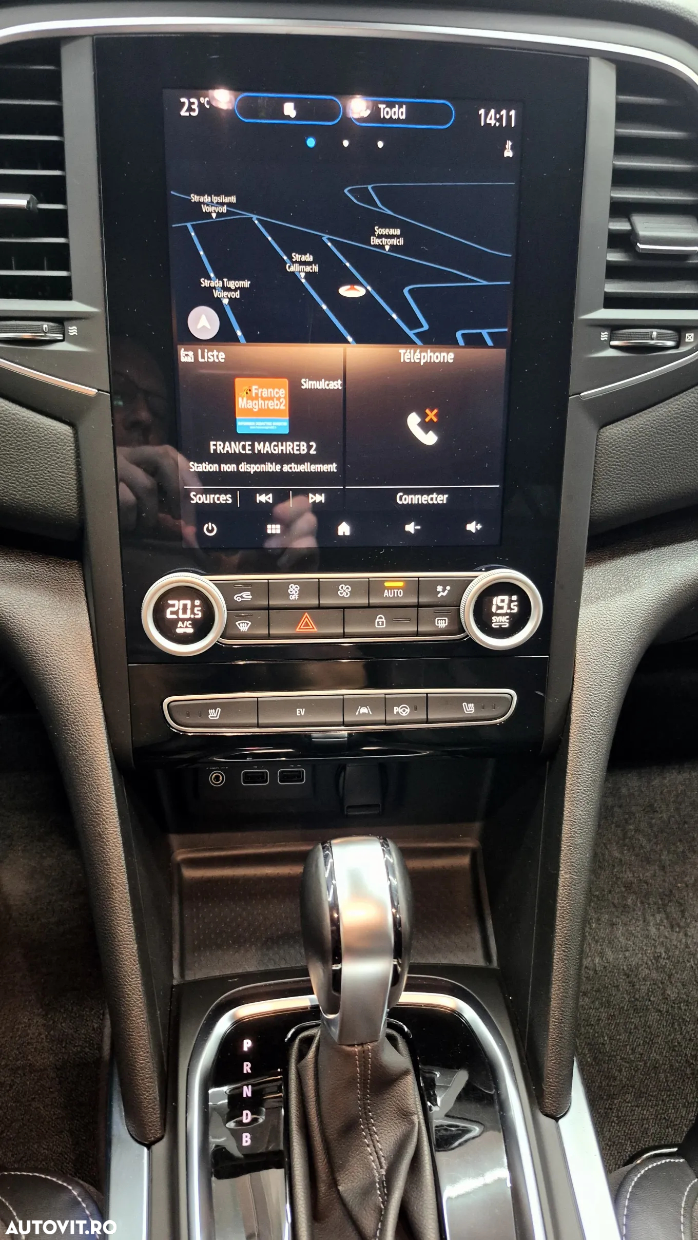 Renault Megane Grandtour E-TECH Plug-in 160 INTENS - 12