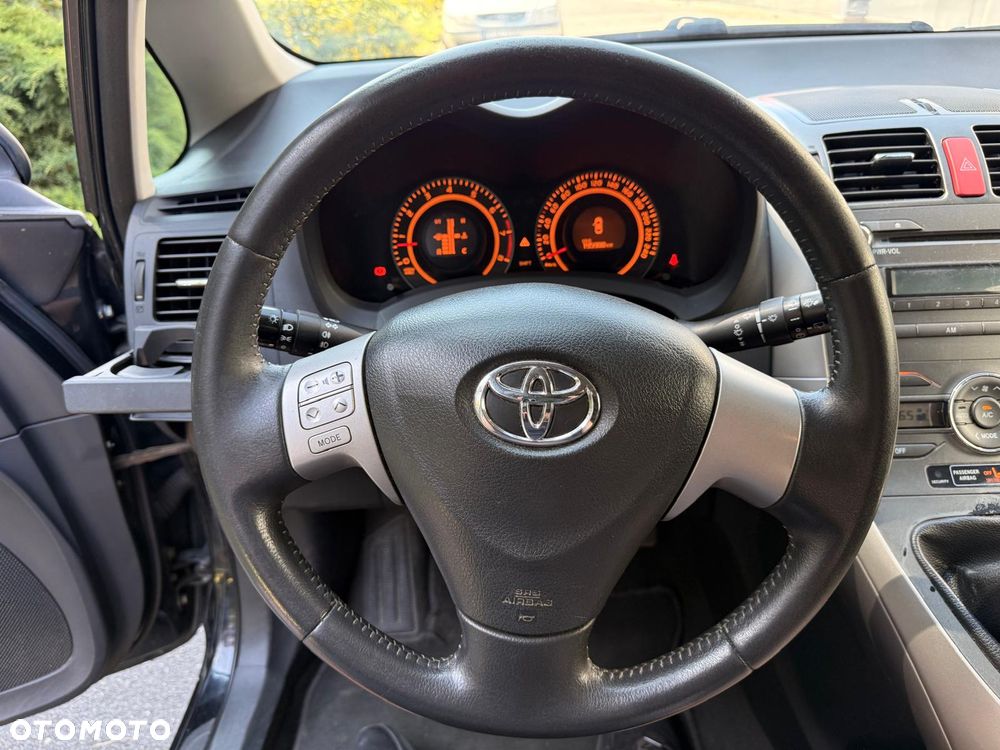 Toyota Auris 1.6 2010 - 14
