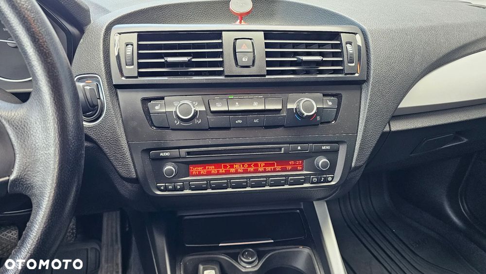 BMW Seria 1 114i - 13
