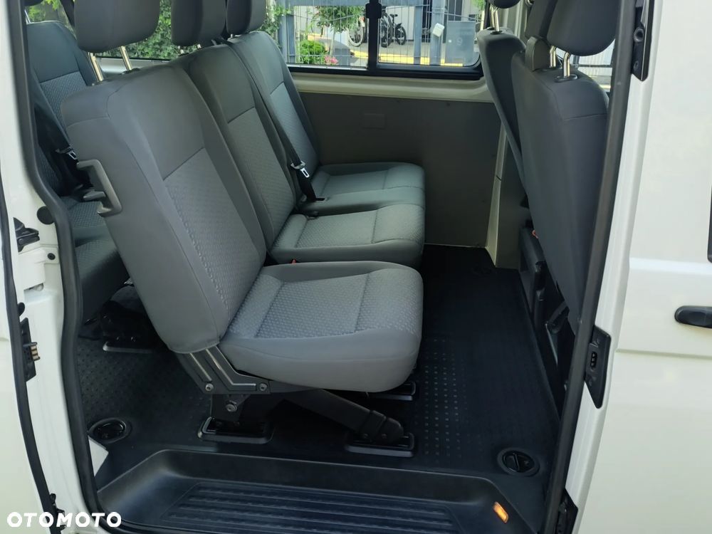 Volkswagen Transporter - 9