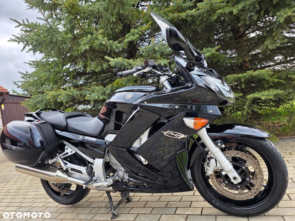 Yamaha FJR - 16