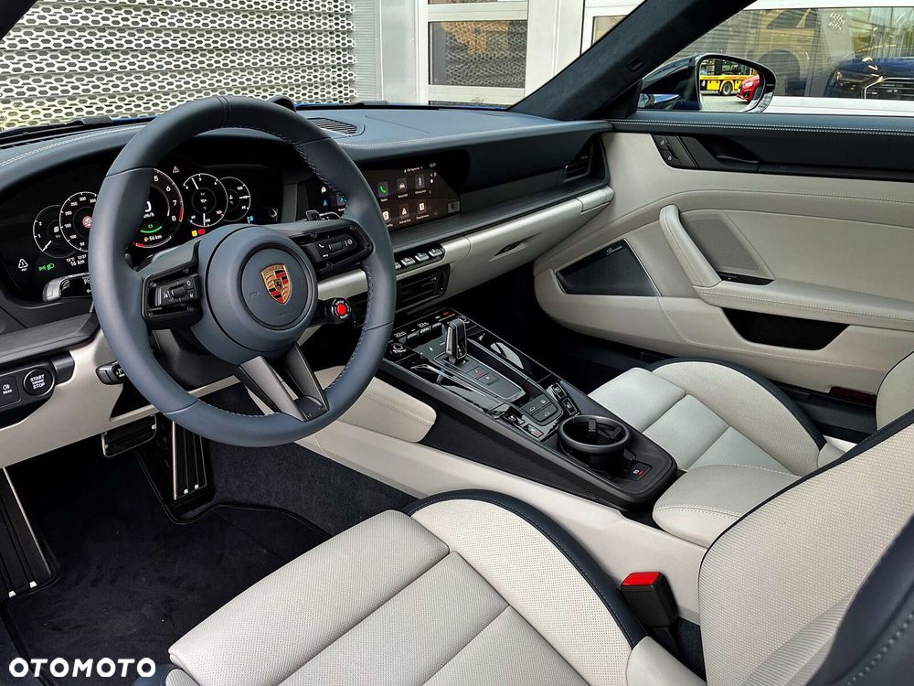 Porsche 911 - 16