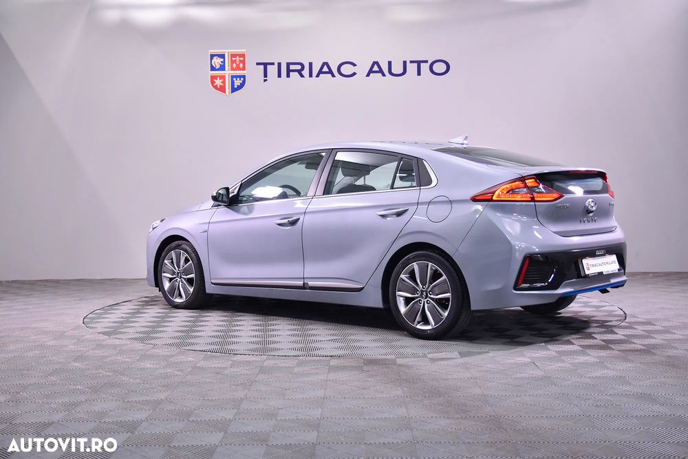 Hyundai IONIQ - 4
