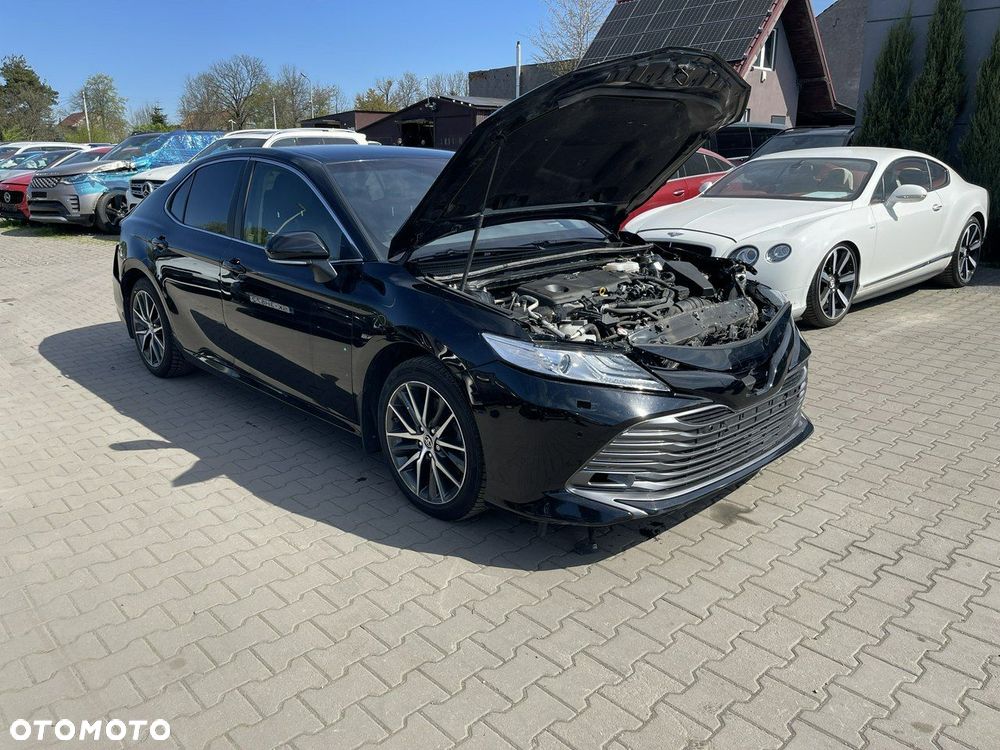 Toyota Camry 2.5 Hybrid Comfort CVT - 2