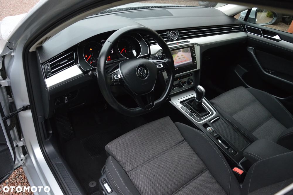 Volkswagen Passat Variant - 24
