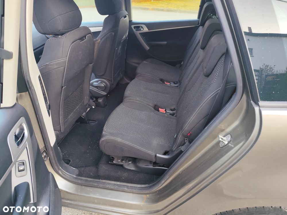 Citroën C4 Picasso - 10