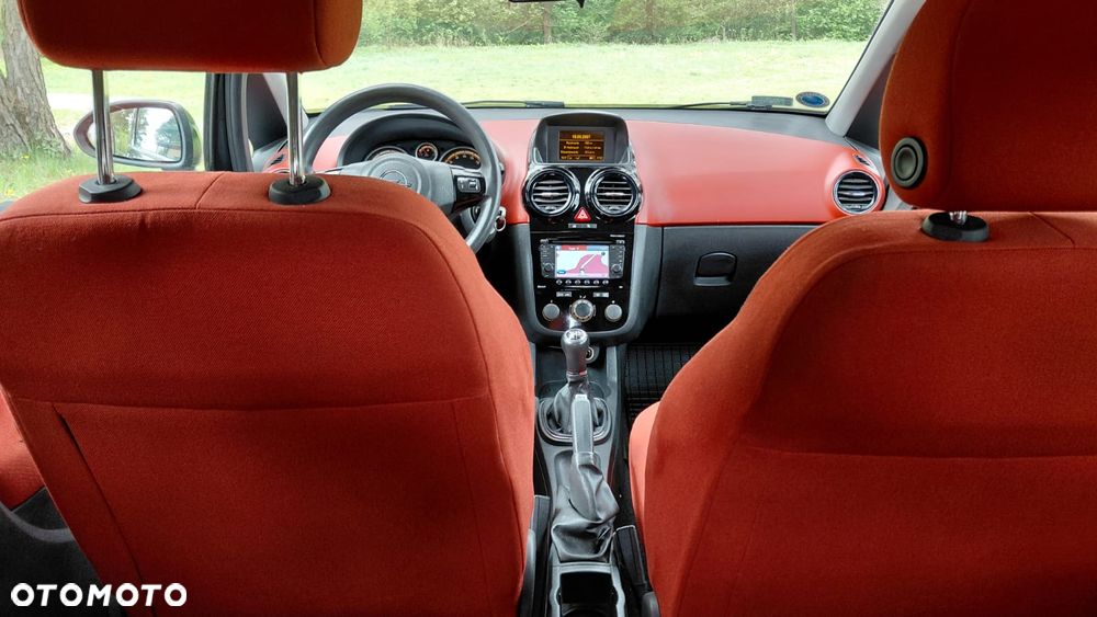 Opel Corsa 1.2 16V Cosmo - 6