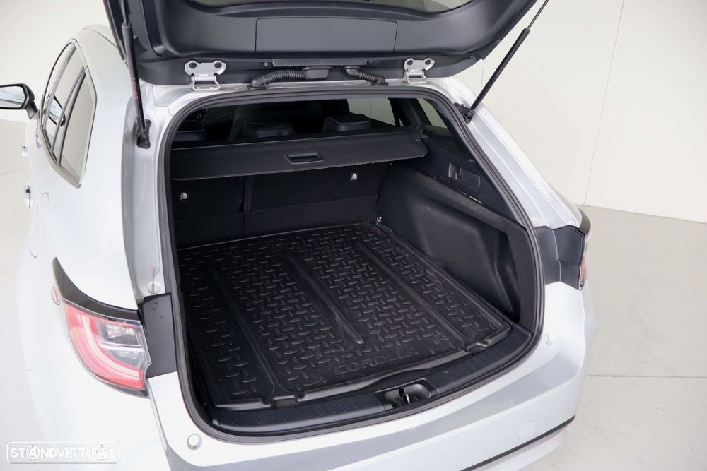 Toyota Corolla Touring Sports 1.8 Hybrid Comfort+P.Sport - 10