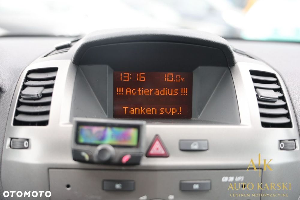 Opel Zafira - 24