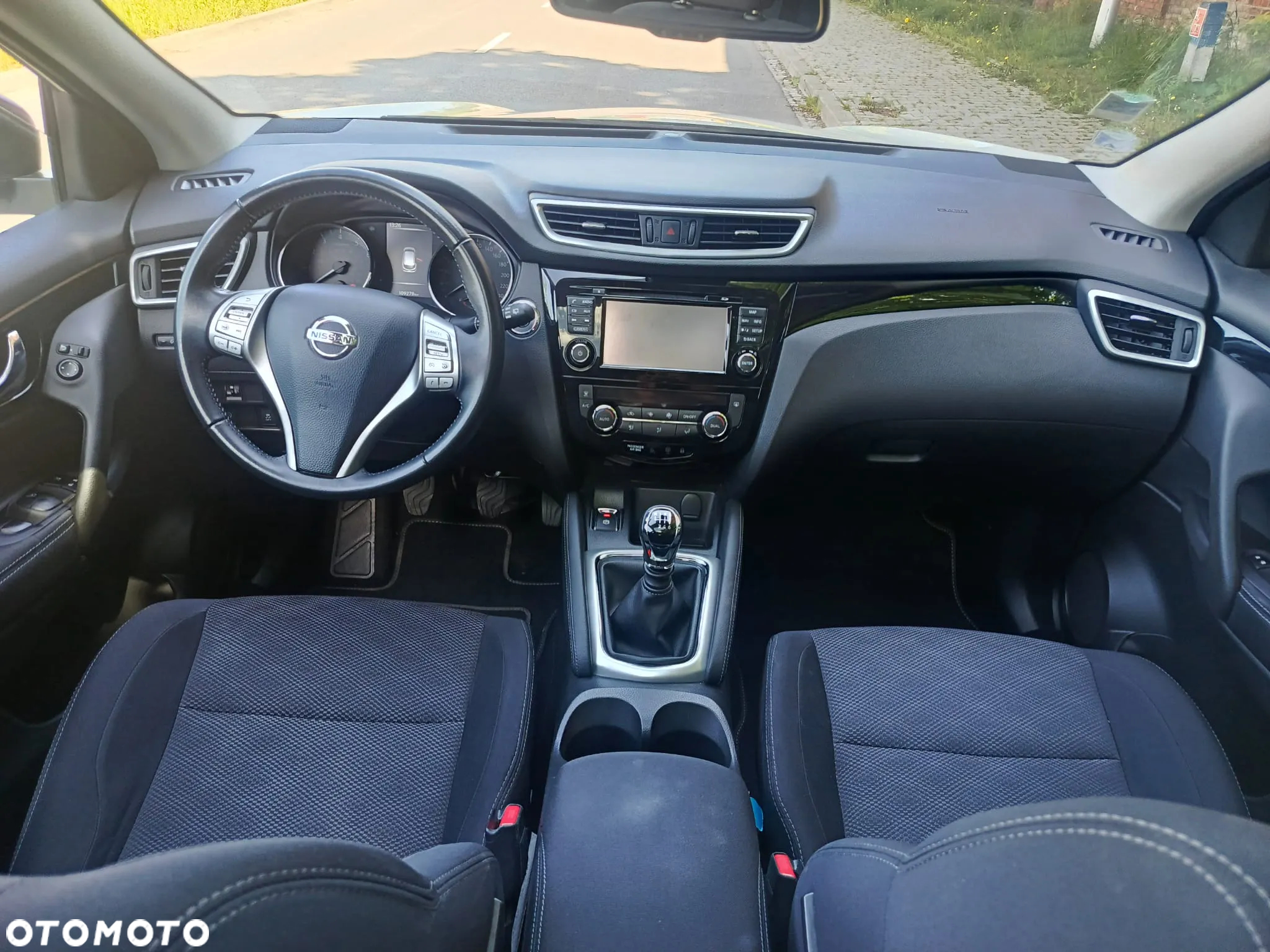 Nissan Qashqai 1.2 DIG-T N-Connecta EU6 - 22
