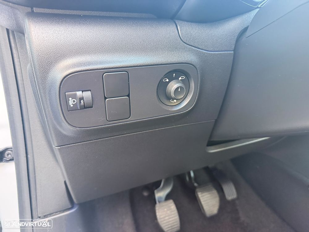 Citroën C3 1.2 PureTech C-Series - 21