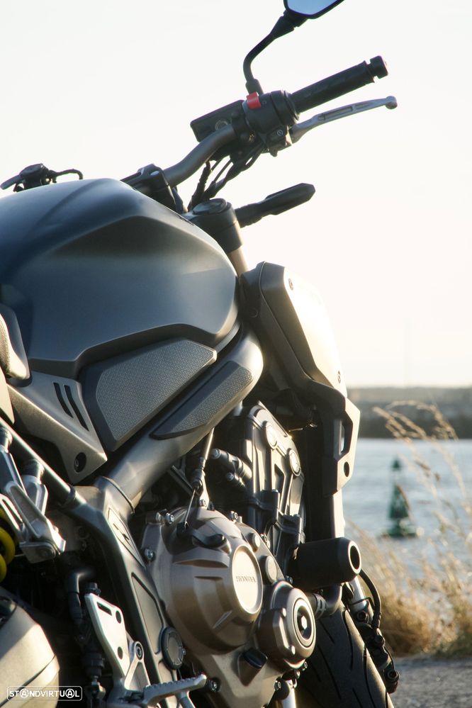 Honda CB 650 R - 5