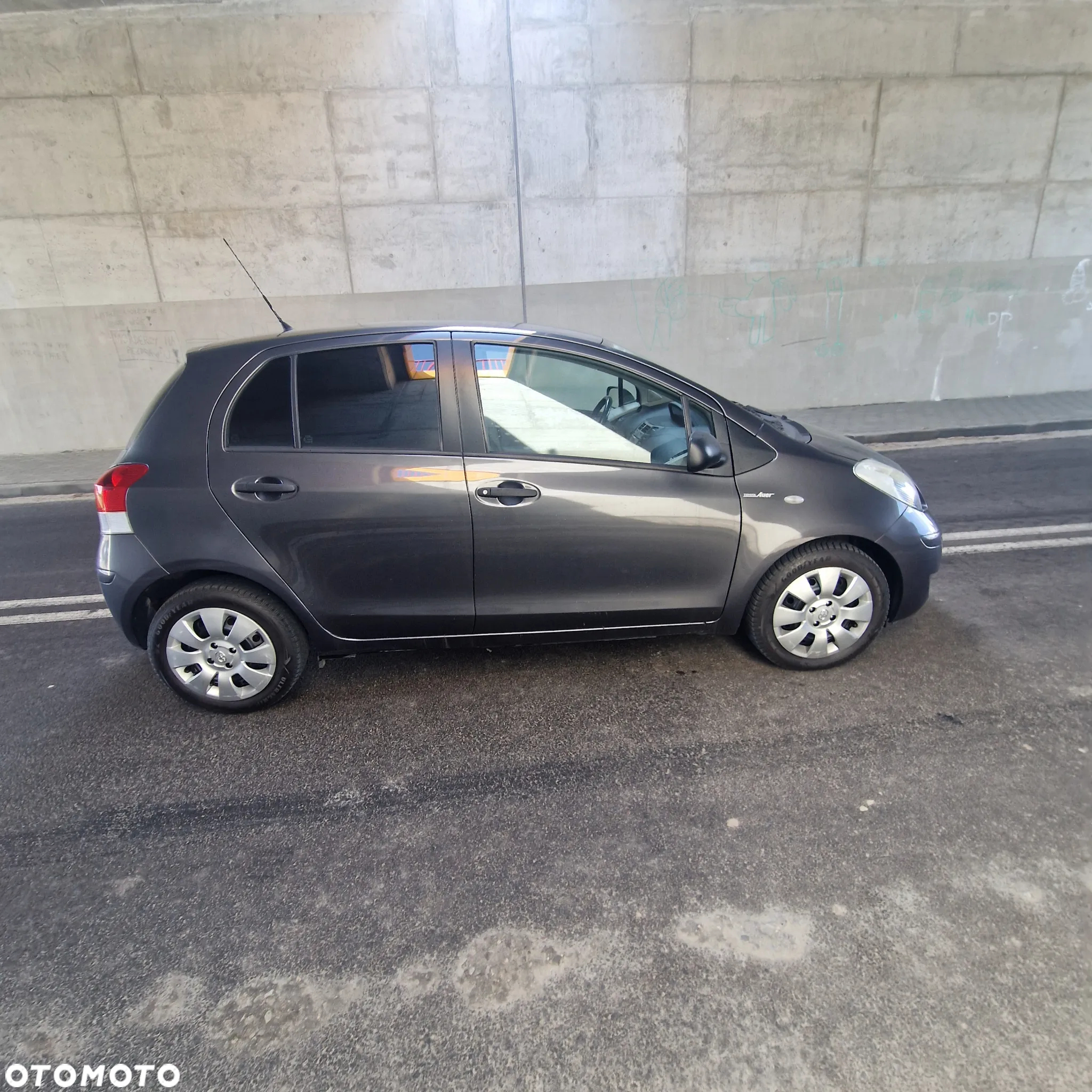 Toyota Yaris 1.33 VVT-i Sol - 4