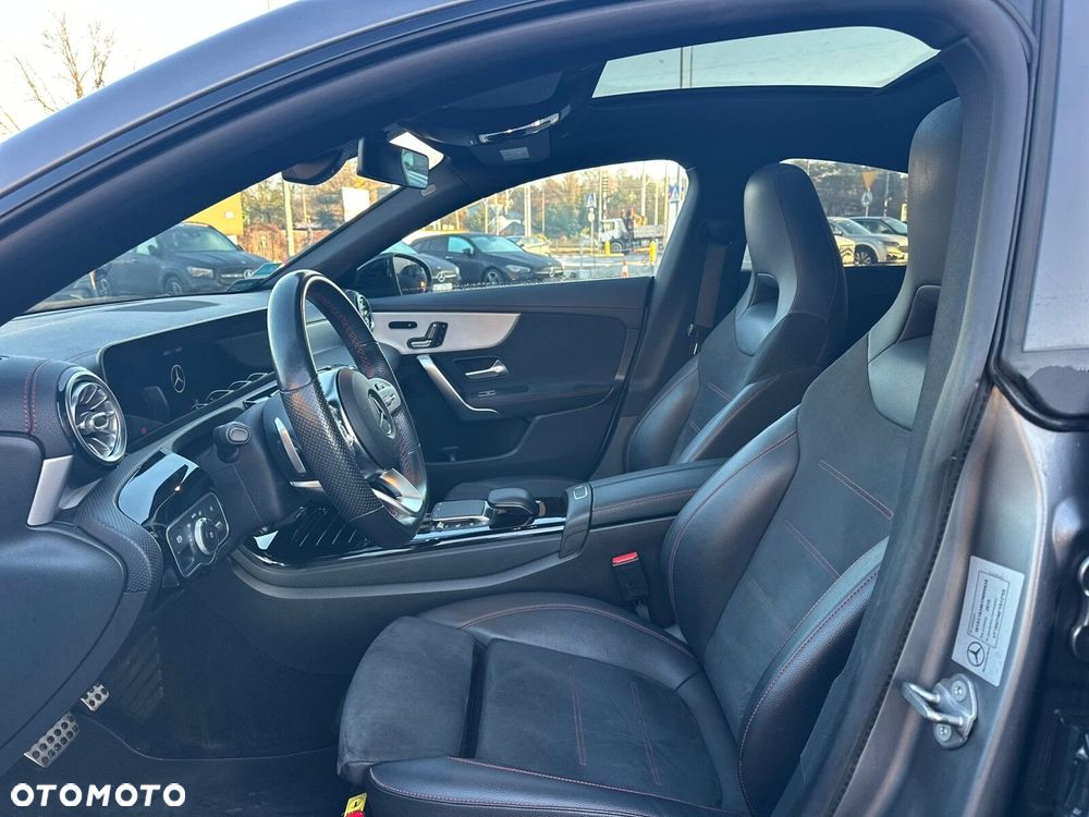 Mercedes-Benz CLA 250 AMG Line - 11