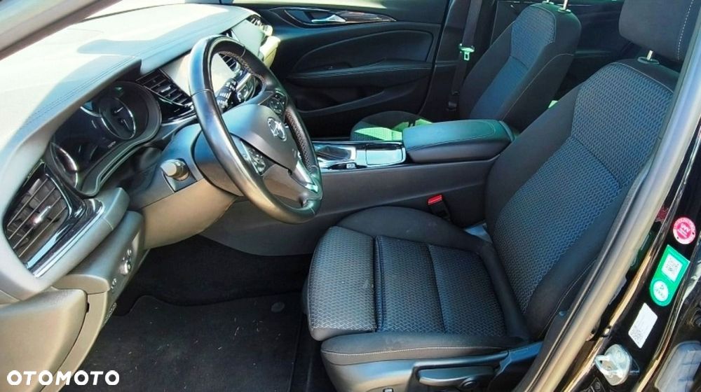 Opel Insignia - 8