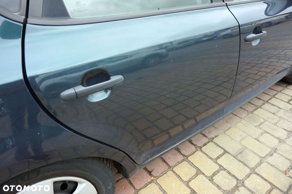 DRZWI TYLNE PRAWE CEED I 5D HB E2  ZIELONY KIA 2006-2009 - 2