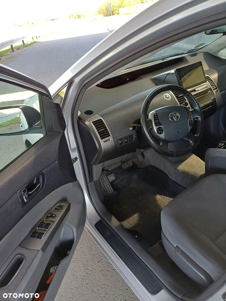 Toyota Prius 1.5 VVT-i Sol (nav) - 8