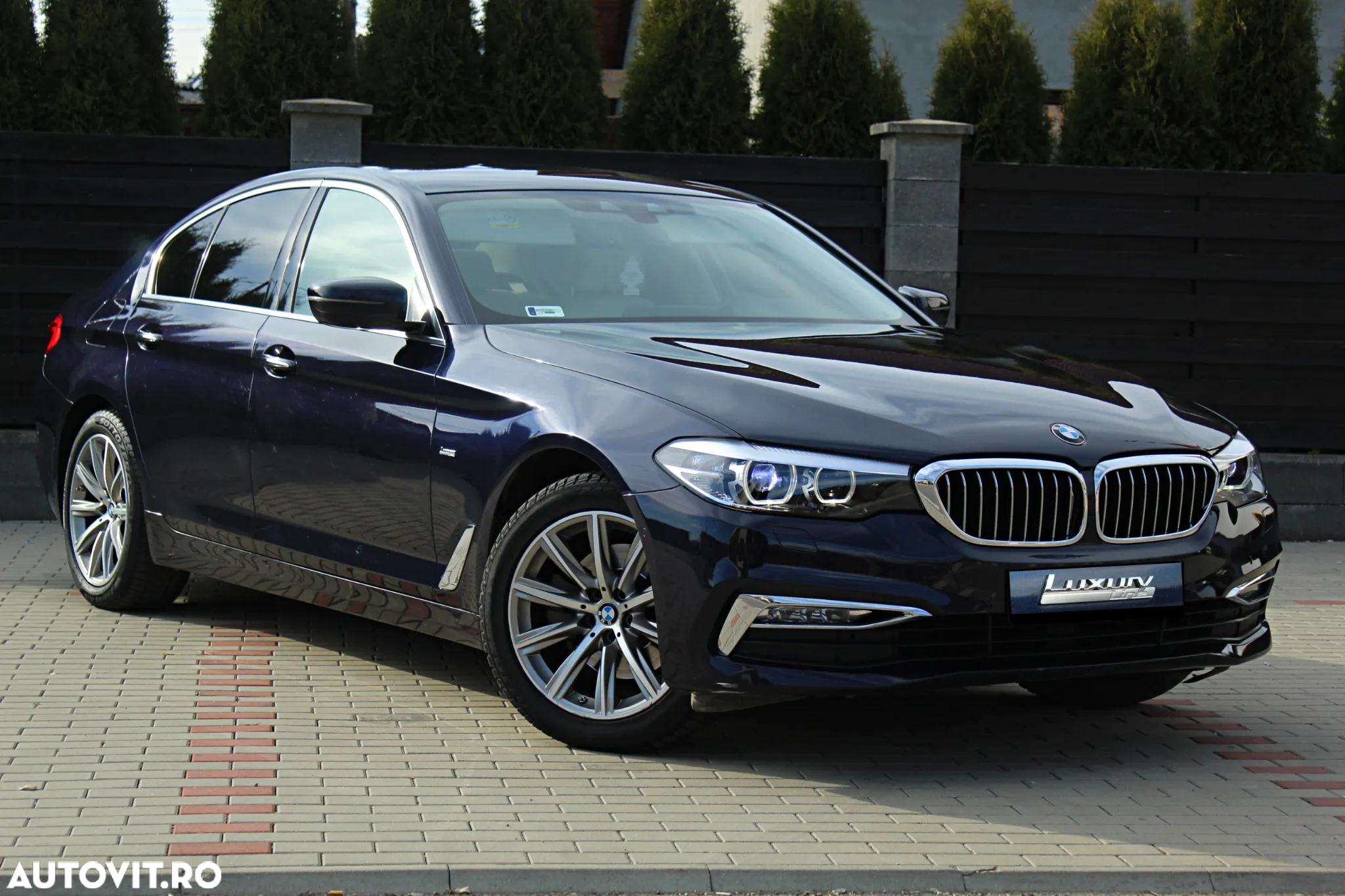 BMW Seria 5 520d xDrive Aut. Luxury Line - 2