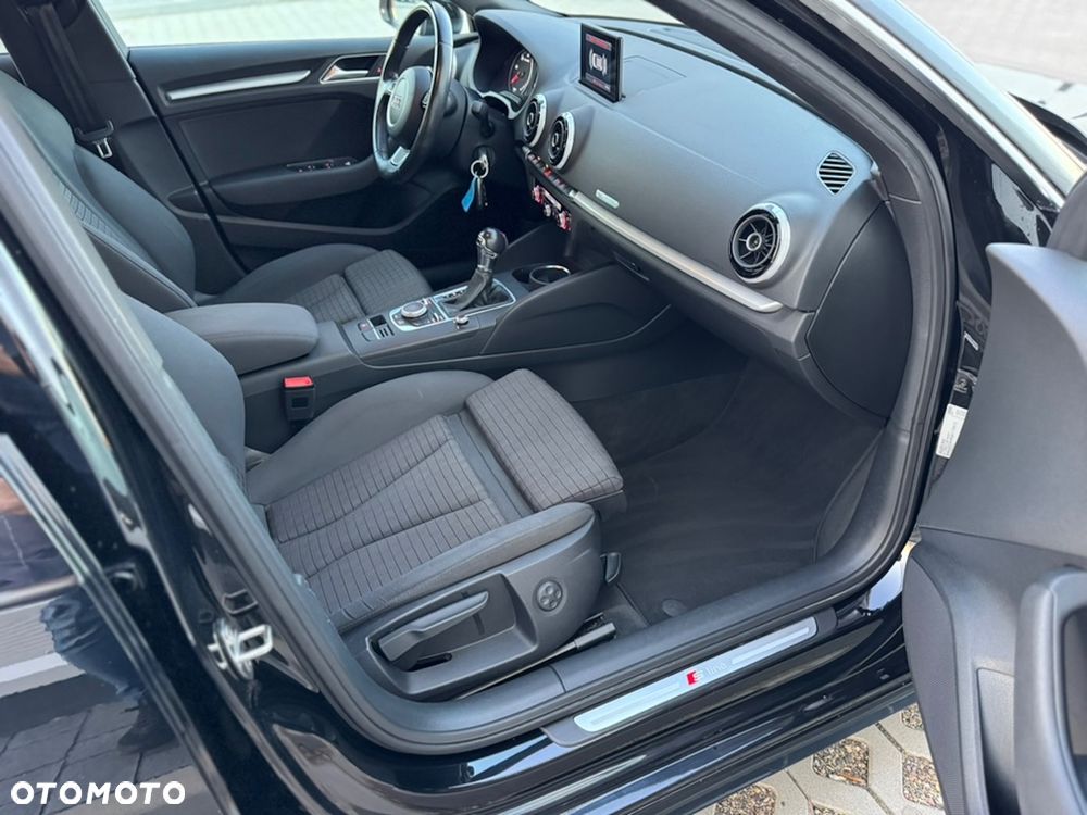 Audi A3 Sportback 2.0 TDI (clean diesel) S tronic S line Sportpaket - 35