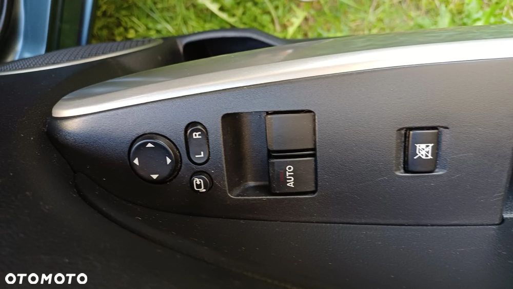 Mazda 2 1.3 Exclusive - 9