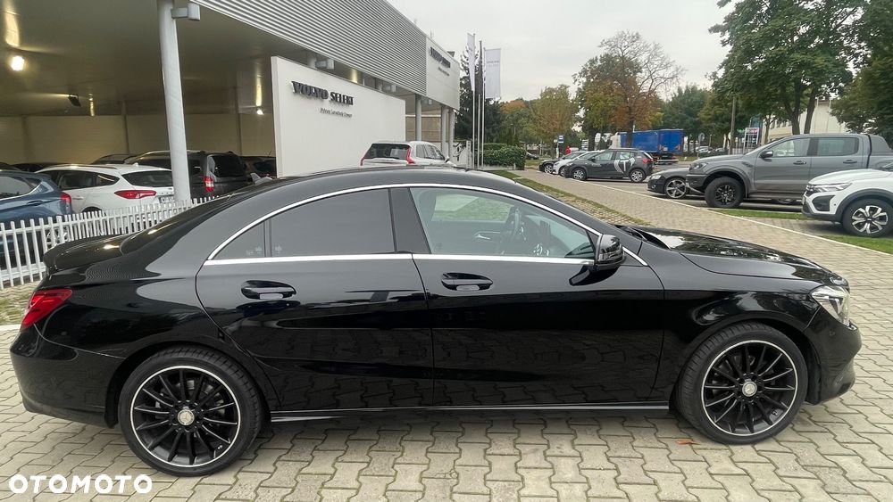 Mercedes-Benz CLA 180 7G-DCT AMG Line - 8