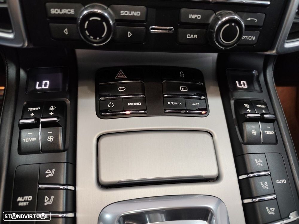 Porsche Cayenne S Hybrid - 30