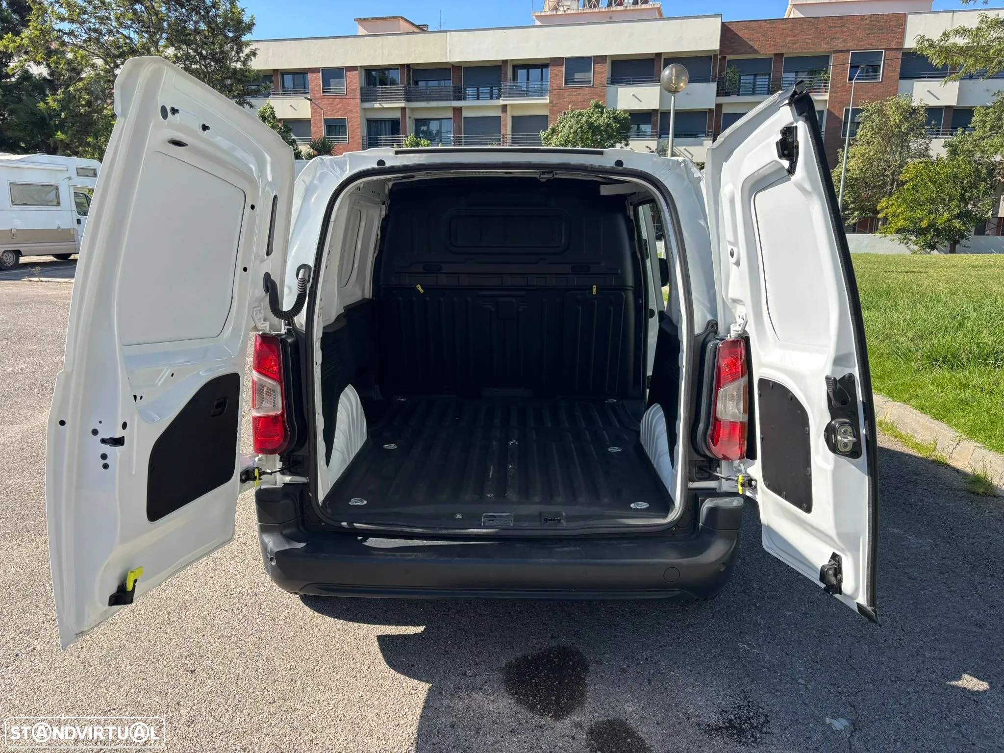 Opel COMBO 1.5 102cv 3 LUGARES - AC - IVA DEDUTÍVEL - 12