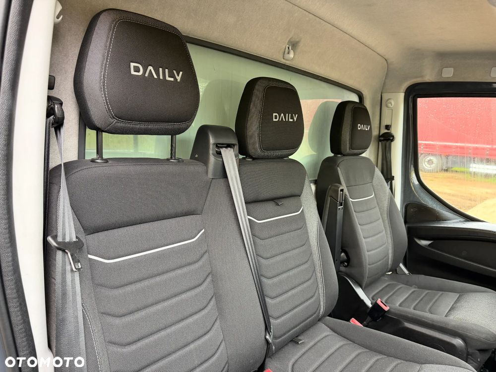 Iveco 50C18 KONTENER 5.0 M + WINDA DHOLLANDIA 1000 KG / BLIŹNIAK PODWÓJNE KOŁA / 3 MIEJSCA / PRAWO JAZDY KATEGORIA "B" / 35C18 / POLSKI SALON !! - 27