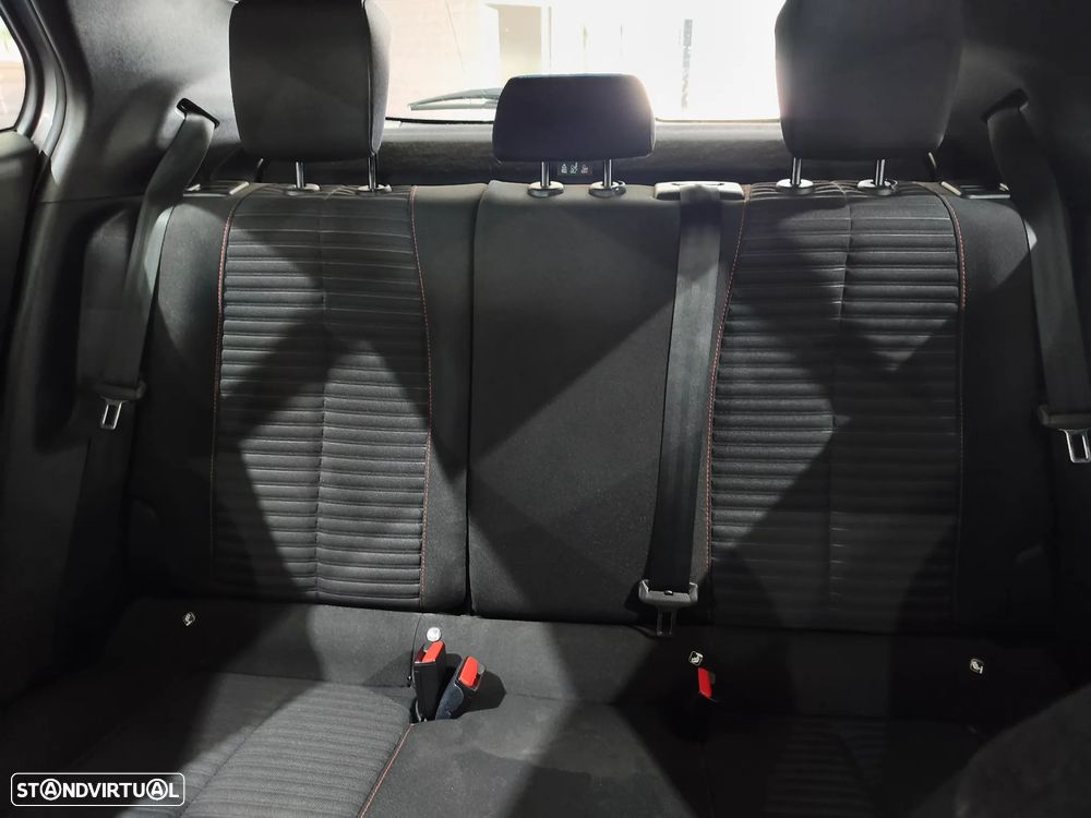 Peugeot 2008 2023 photo 5