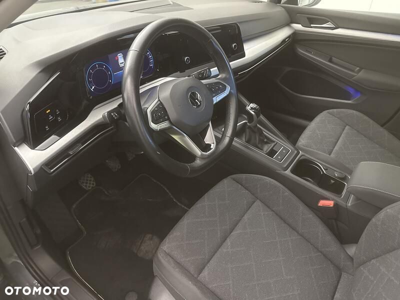 Volkswagen Golf - 10