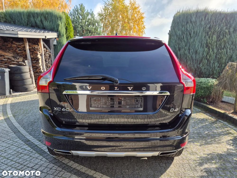 Volvo XC 60 D4 Geartronic Momentum - 11