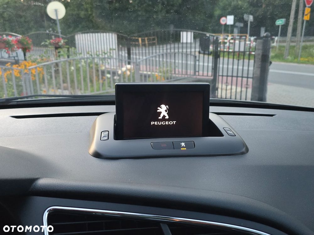 Peugeot 3008 1.6 Active - 32
